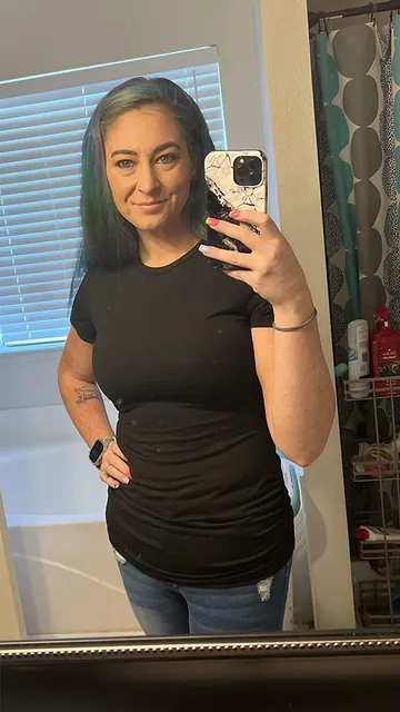 Stephanie after losing 146 pounds